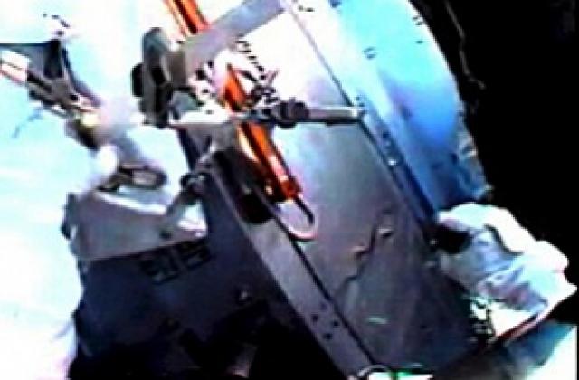 Двама астронавти излязоха в космоса от МКС