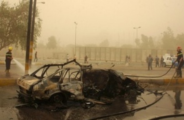 Най-малко четирима убити при бомбен атентат в Багдад