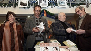Почина писателят Любен Дилов баща