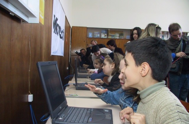Две училища в Габровско със слети паралелки