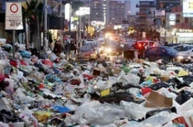 Кризата с боклука в Неапол се разраства