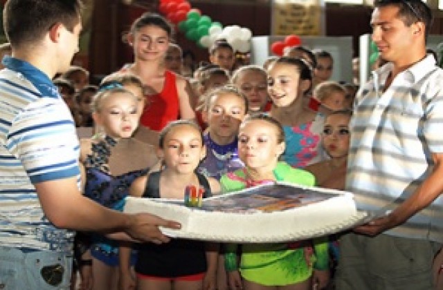 Международен турнир по художествена гимнастика започна в Търговище