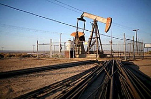 Представители на ОПЕК обсъждат растящите цени на петрола