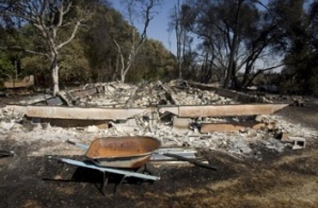 Стотици пожари бушуват в американския щат Калифорния