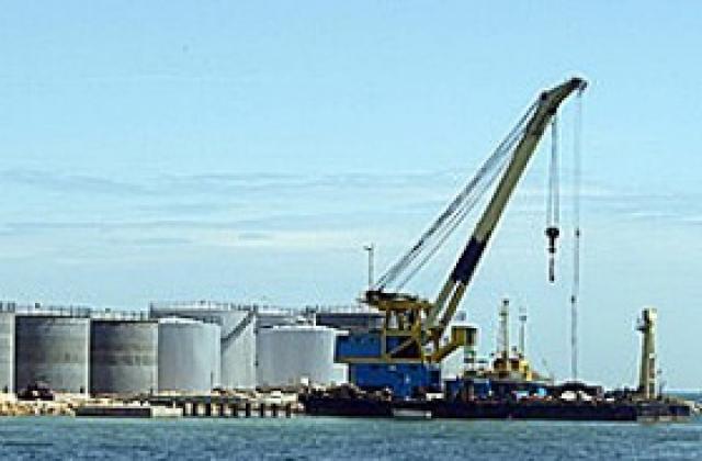 Русия вдига митото за износ на петрол с близо $ 100 на тон