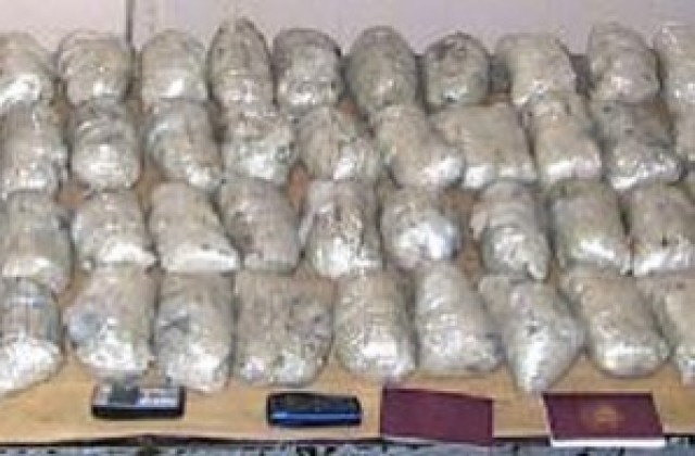 В Унгария заловиха вещество, използвано за производство на хероин