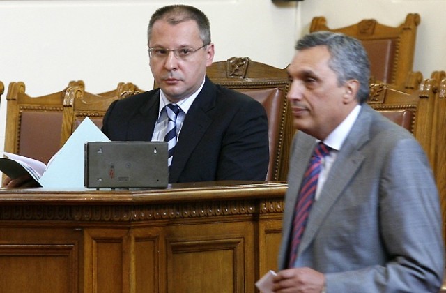 ДСБ искат Орешарски, Гагаузов и Мутафчиев да бъдат освободени