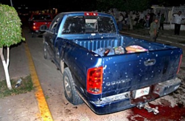 Осем убити и петима ранени при улична стрелба в Мексико