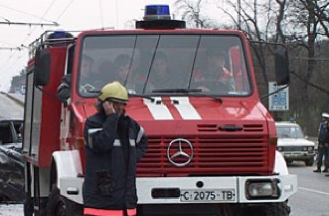 Пожар изпепели 140 кв. м покривна конструкция  в Каолиново