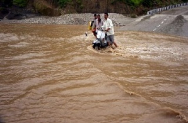 Най-малко 11 са жертвите на проливните дъждове в Непал