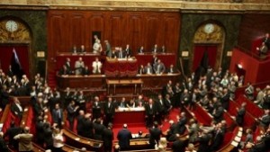 Почти като крал Саркози променя конституцията стъпка към Шестата република