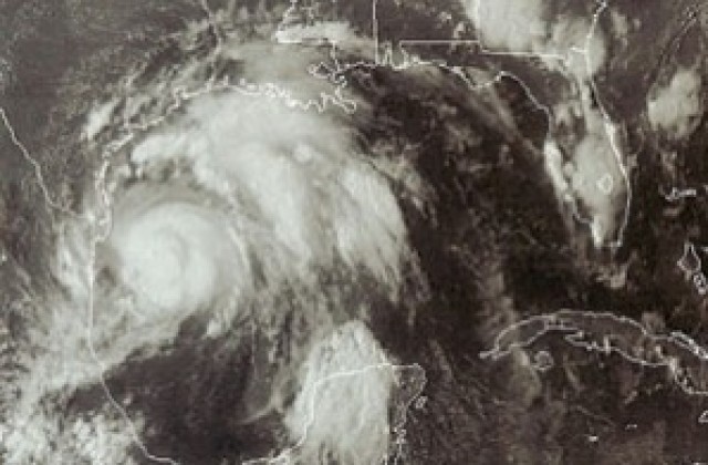 Ураганът Доли връхлетя Тексас