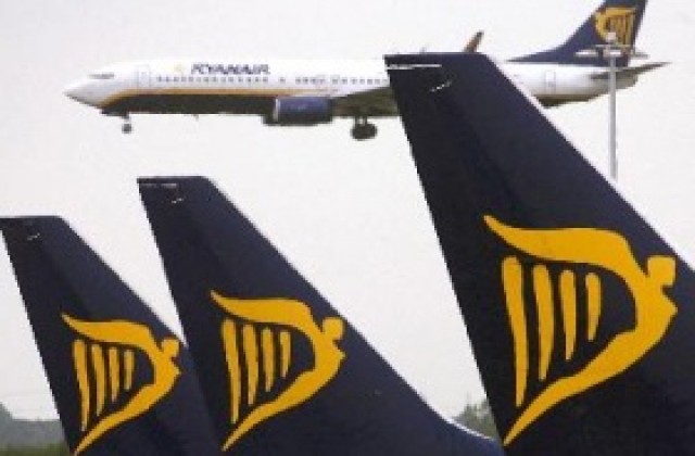 Ryanair с 85% по-малка печалба