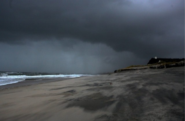 В Мексиканския залив се образува тропическата буря “Едуард”