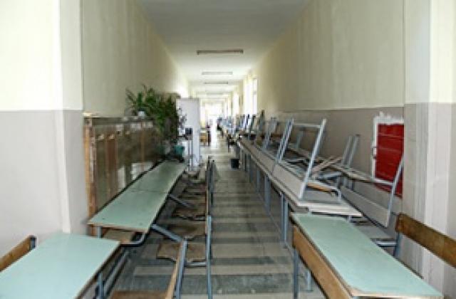 Започват училищните ремонти в община Търговище