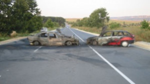 Два автомобила горяха на пътя Русе Варна