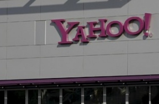 Ръководството на Yahoo преизбрано с по-малко гласове
