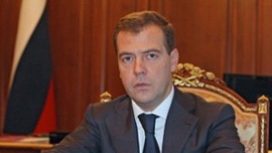 Стоте дни на Медведев трудни предизвикателства