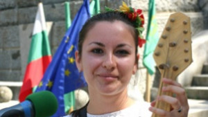 Александра Йотова стана лице на Копривщица 2008