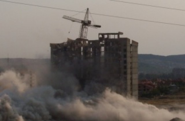 Строят жилищен комплекс на мястото на взривената болница в Сливен