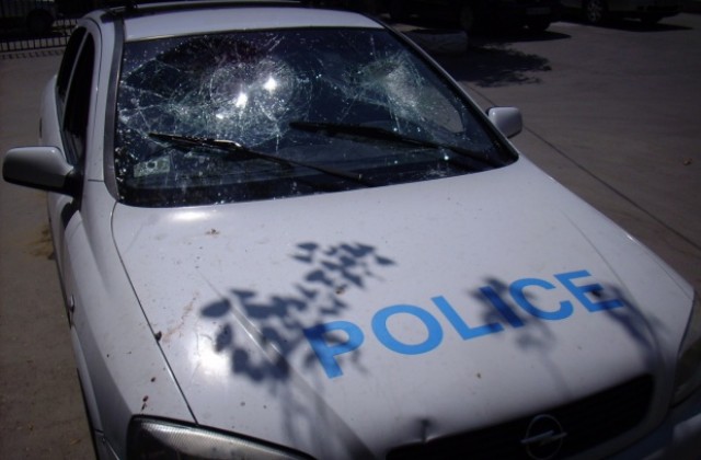 Съдят нападателя на полицаите от Столипиново 4 дни след инцидента