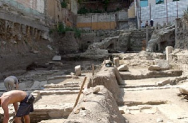 Съоръжение с дървена конструкция откриха при разкопки в Плиска