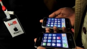 Стоп на перверзните снимки с новия 3G iPhone