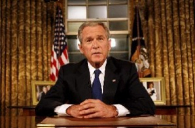 Без Буш на конгреса на Републиканската партия заради урагана Густав