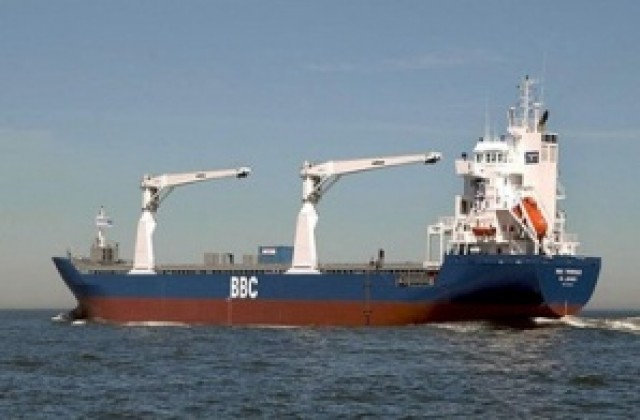 Сомалийски пирати поискаха 8 млн. долара откуп за отвлечени кораби