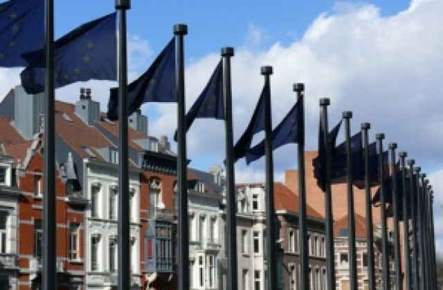 Плугчиева на среща с еврокомисари в Брюксел