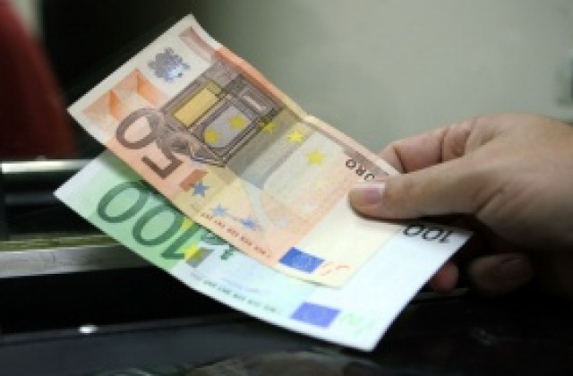 Еврото слезе под 1.43 долара