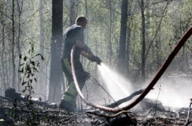 Над 120 пожара са бушували в Италия