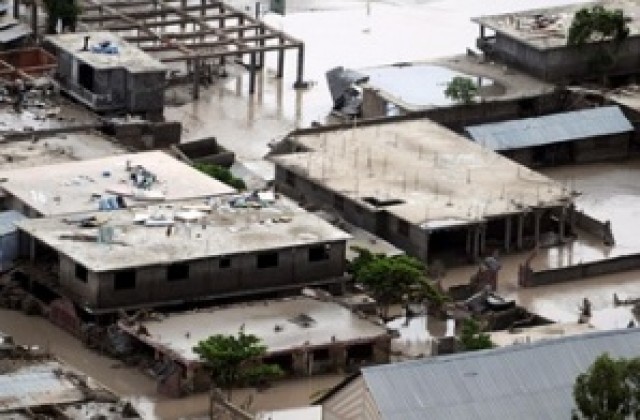 101 достигнаха жертвите на ураганите в Гонаив, Хаити