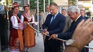 Станишев откри модерен център за административно обслужване в Търговище
