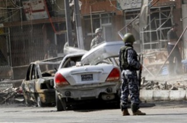 Два атентата в Ирак срещу шиитски джамии взеха 13 жертви