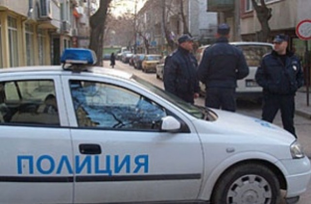 Полицай пострада при масово сбиване в Карлово