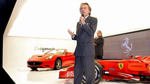 Ferrari представи California в Париж