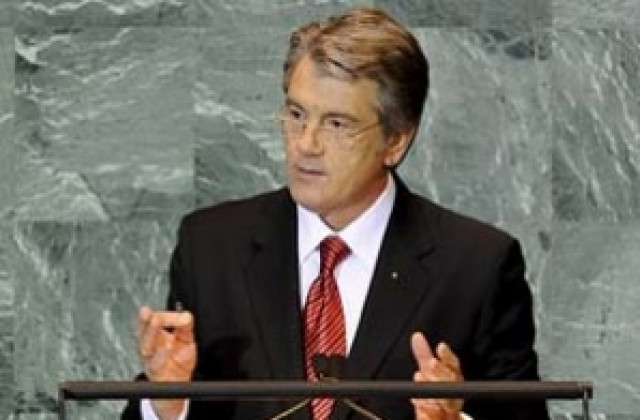 Юшченко даде още време за разрешаване на политическата криза
