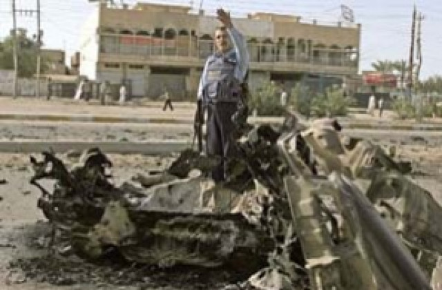 Седем души загинаха при самоубийствен атентат в Ирак