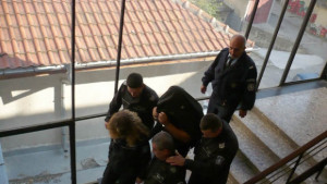 Остават в ареста двамата произвеждали амфетамини във Вазово