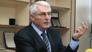 Кулишев уволнил 4 ма служители откакто е директор на митниците