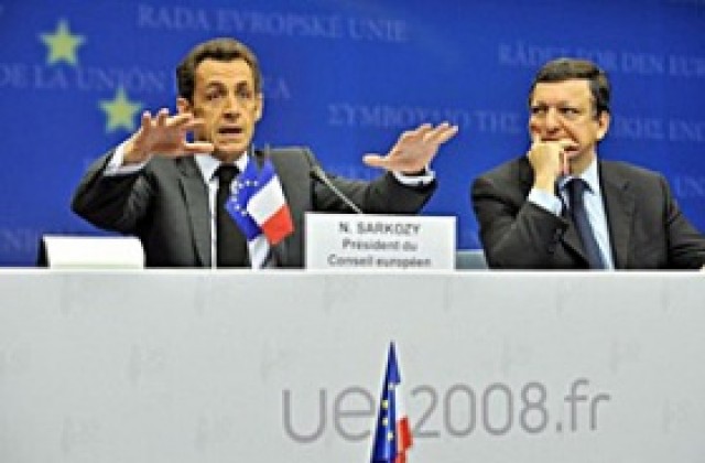 Саркози, Барозу и Буш обсъждат финансовата криза