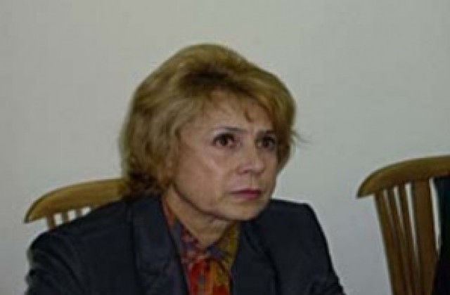 Масларова: Няма върнати пари от пенсионери в министерството