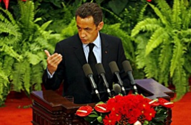 Прийомите на Саркози изправят колегите му в ЕС на нокти