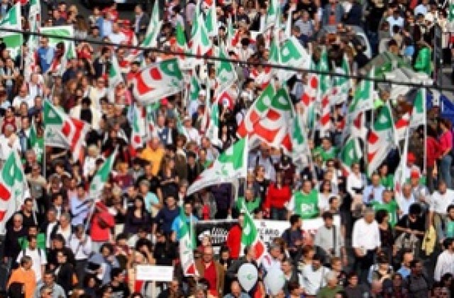 2,5 млн. участници в демонстрация на италианската опозиция