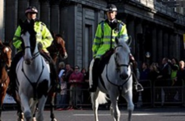 Пияни британци ограбват полицейски участък