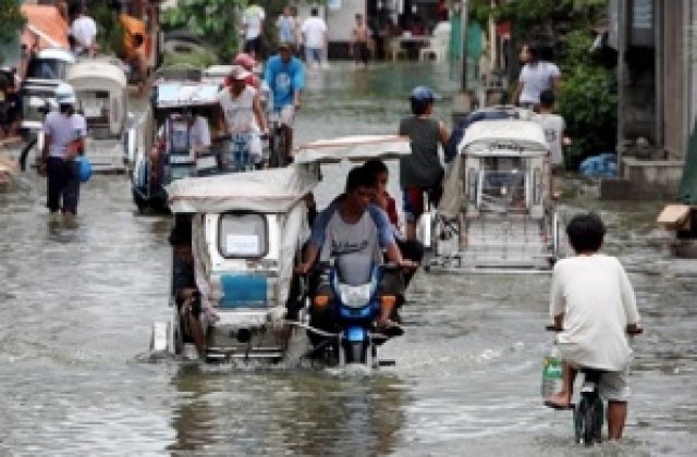 14 души се удавиха във Виетнам в проливните дъждове
