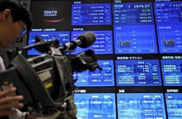 NIKKEI пада с повече от 5%