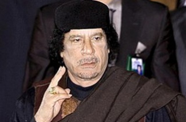 Кадафи пристигна на посещение в Беларус