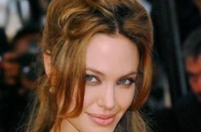 Анджелина Джоли вечната хулиганка
